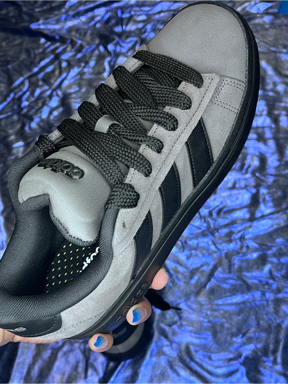 Adidas 7.5 Gray and Black Men's Suede Sneaker